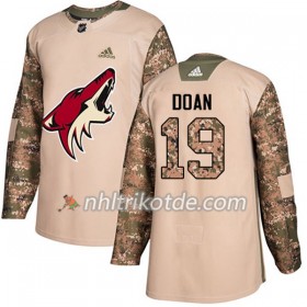 Arizona Coyotes Trikot Shane Doan 19 Adidas 2017-2018 Camo Veterans Day Practice Authentic - Herren